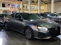 نيسان ألتيما